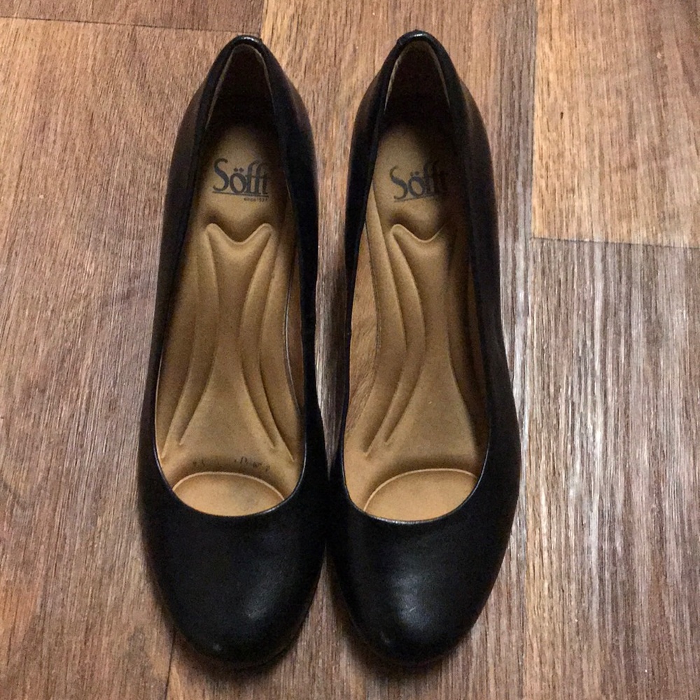 Sofft.  Size 11. Black pump.